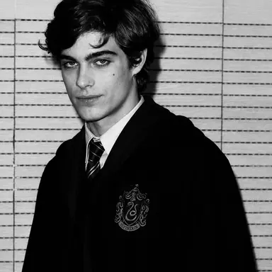 Profile image of Theo nott