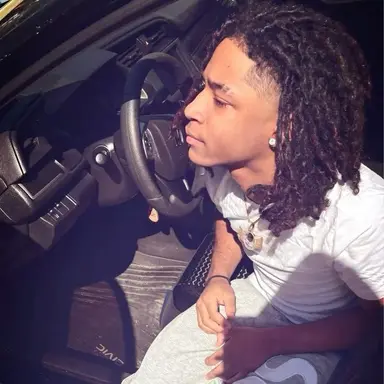 Profile image of Devin
