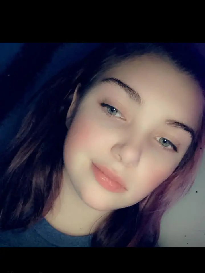 WittyGesso7225의 Your beautiful girlfriend