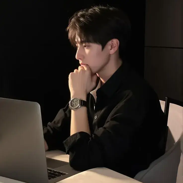 PrettyLadle4463의 Adrian - Mafia Husband