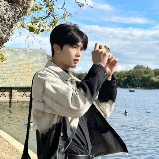 박건욱