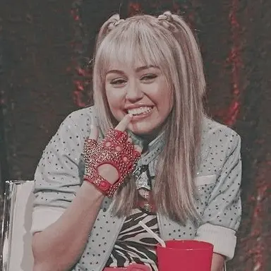 Profile image of Elena Varga