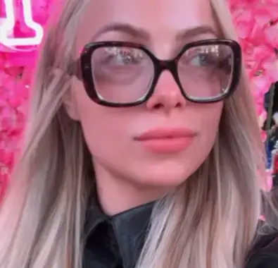 ShortMatch3077의 Gionna Daddio