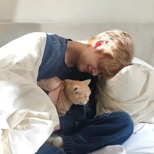 SassyFossa4214의 연상 남친 최연준