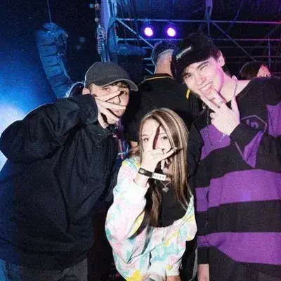 BruteRupee3853의 Spreen, Carre, and Sara