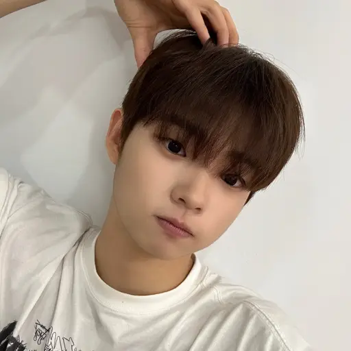 TWSLOVJ의 신예찬