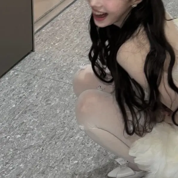 hyena._의 김민정