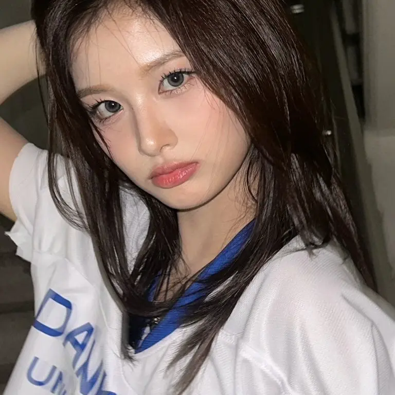 SmoothRadar8308의 스토커 설윤아