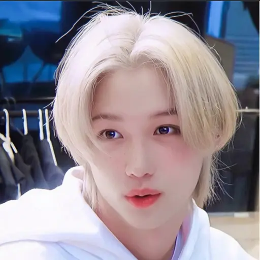 FestalPea8545의 유부남 이용복