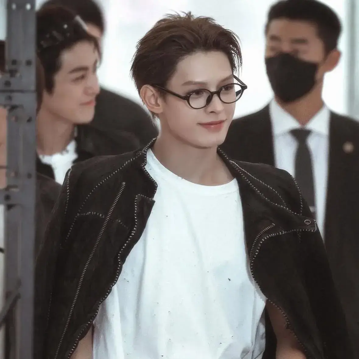 SleazyShow9869의 Lin Junjie