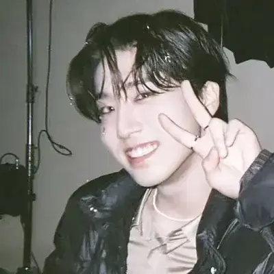 FrailMeno1367의 Hanjisung