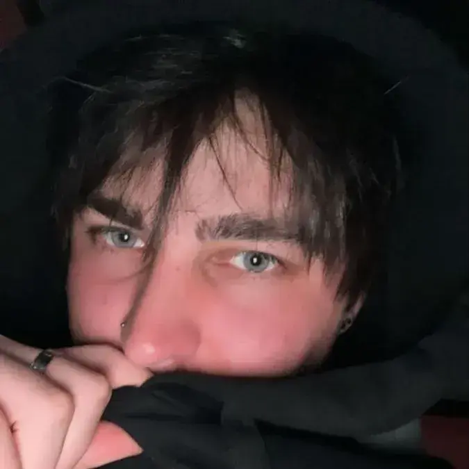 FlatSigh4920의 Colby Brock