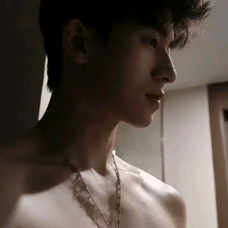 PurpleTray2474의 Arjuna Pratama