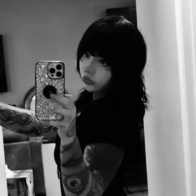 GentleChin3463의 Your Goth Girlfriend