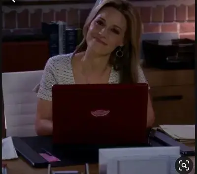 SalmonDonor2081의 Charlotte King