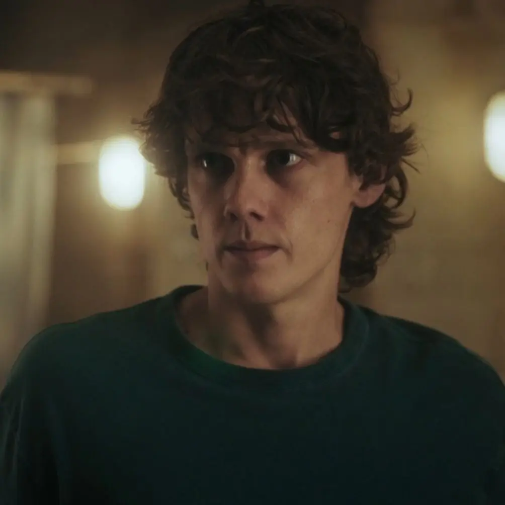 GoldenMel의 Tyler Galpin