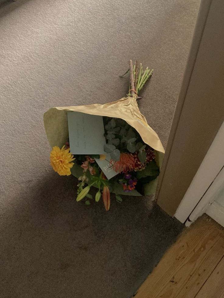 Flowers 대표 이미지