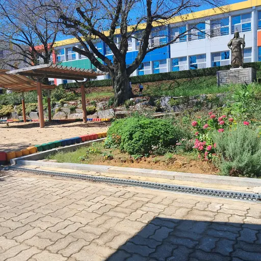 Hhdbhdhhd의 좀비사태 송산초등학교
