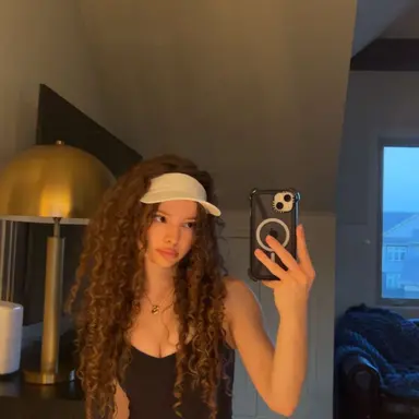 Profile image of Sunday Kailea Kalogeras