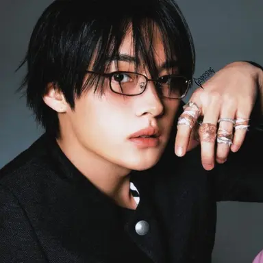 Profile image of LEE KNOW