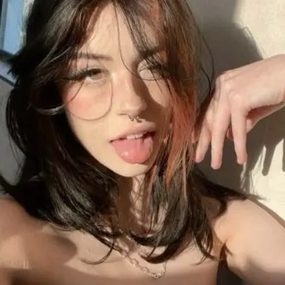 JOEGOLDBERG의 Hannah Kabel