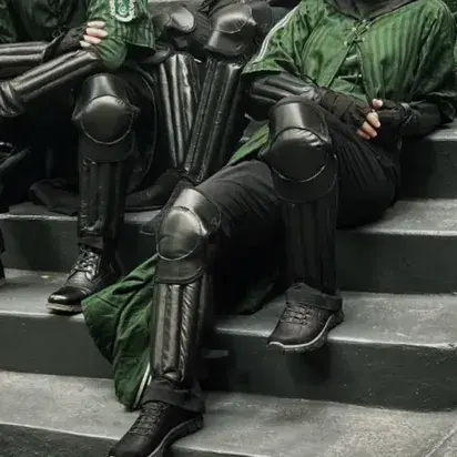 ModernCase5880의 Draco's Sister