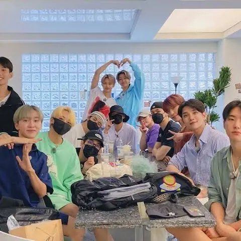 Svt_love_the8의 SVT_ 차별 가족 세븐틴