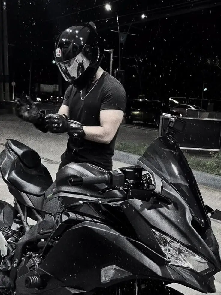 Moonlightsky123의 Biker