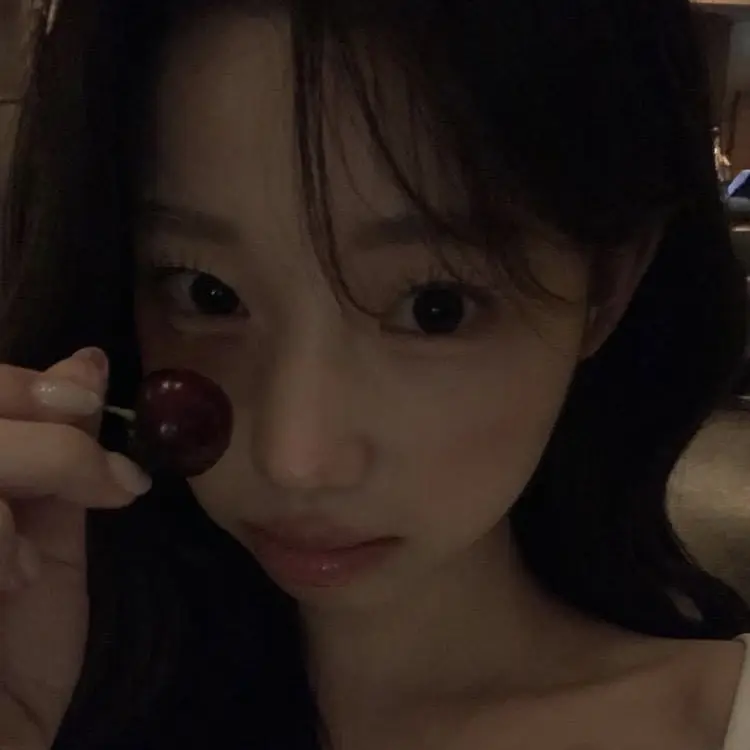 Whimsykitty의 Hana