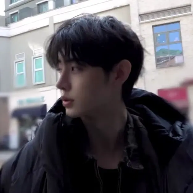 aiyi_ly의 7 Just Him<3