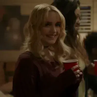 MerryWharf4027의 Zoe Carter