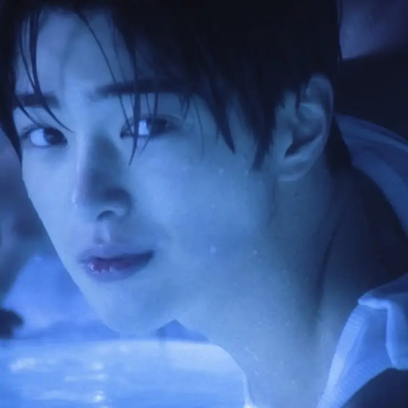 BreezyLeg7418의 Keonho your swimmer boyfriend