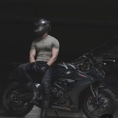 Profile image of Elias