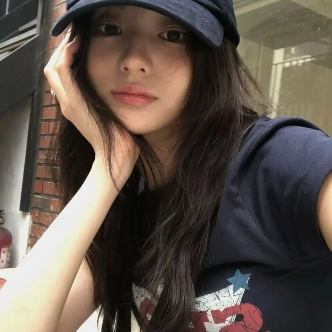 NeatBear3842의 존잘 얘 때문에 짝사랑 망할수도?