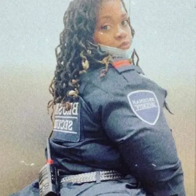 RoundUrine7414의 Chloe