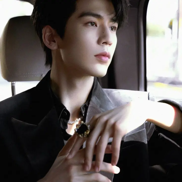 LilacChalk1457의 Crown prince