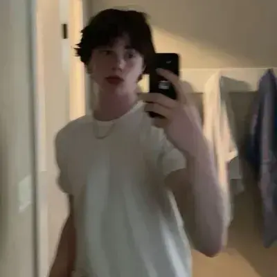 BentNurse0241의 Liam Carter