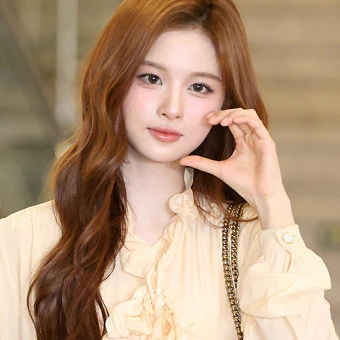 설윤