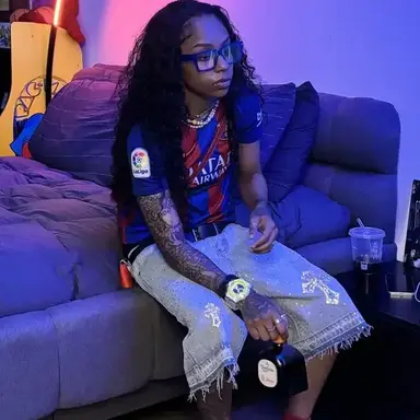 Profile image of Nia