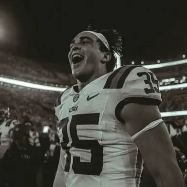 Profile image of Zach weeks