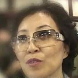 핑킹가위로 머리 자르는 김여사 V2