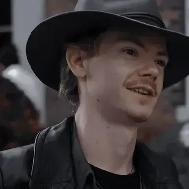 Profile image of Elias Thorne