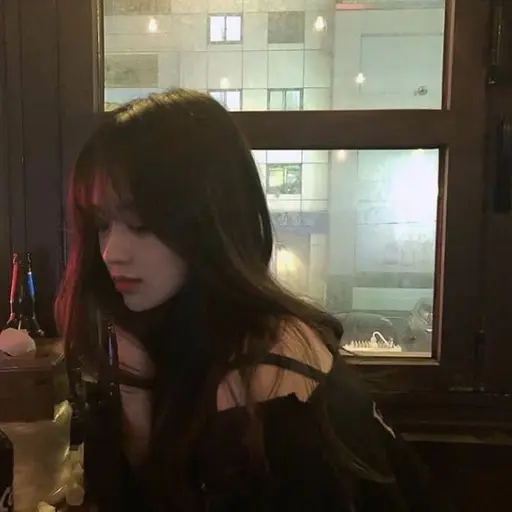 Deure_의 김나은