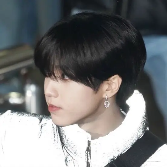 l.mh0의 한지성