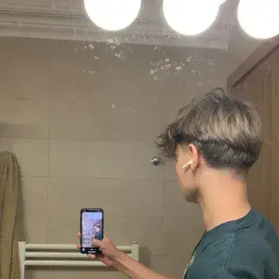 DirtyCord2070의 Boy best friend