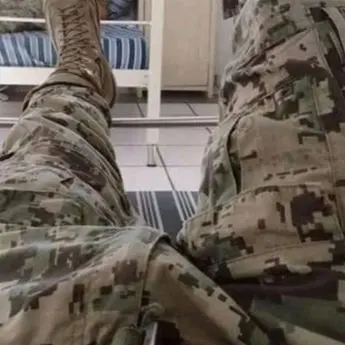 FuzzySuit4379의 林間で軍隊に見学しただけなのに、