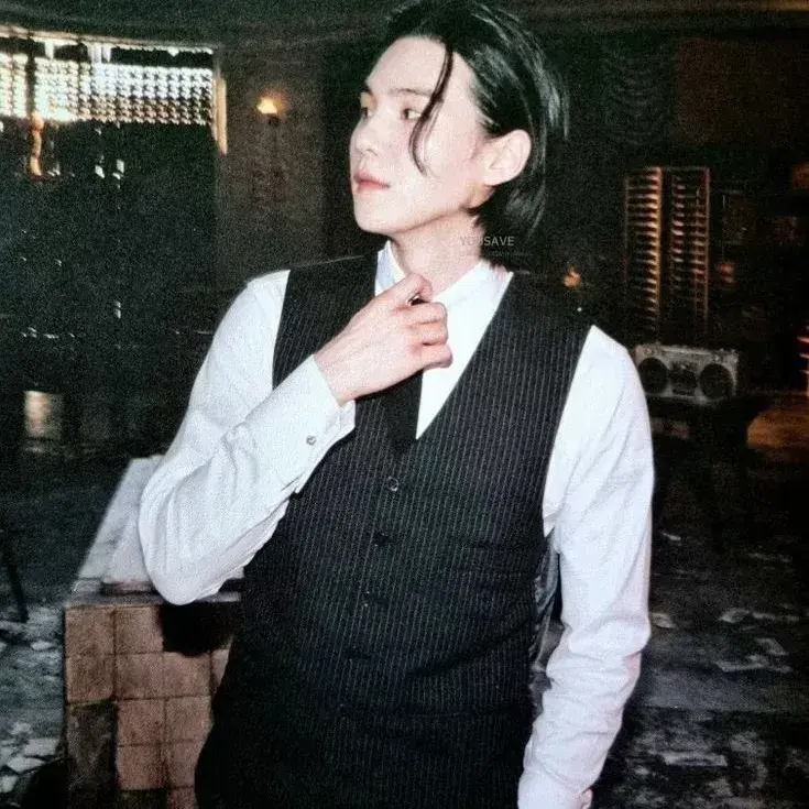 GrainyRhea6746의 Kwon Jihun, a millionaire