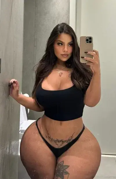 ConvexFoot2528의 Lana Wilde