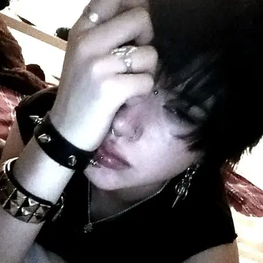 Profile image of Evka Sawyer