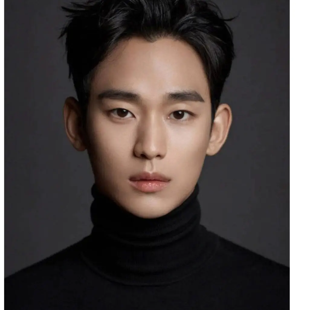 RoomyLens1686의 김수현★★